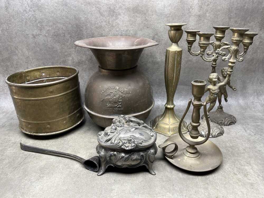 Assorted metalware