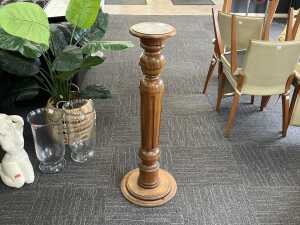 Turned timber pedestal stand