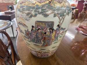 Chinese porcelain vase - 2
