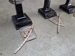 Five armoured warrior figures - 4