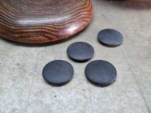 Japanese Go Stones Goishi black and white pieces in timber bowls - 3
