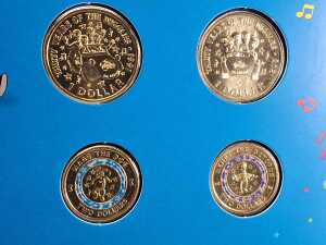 Mr. Squiggle and The Wiggles coin sets - 5