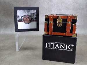 Cook Islands 1 Dollar 2022 and Titanic limited edition collector cards