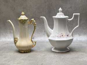 Seven porcelain teapots - 3