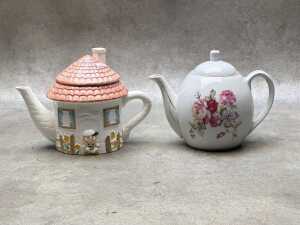 Seven porcelain teapots - 4