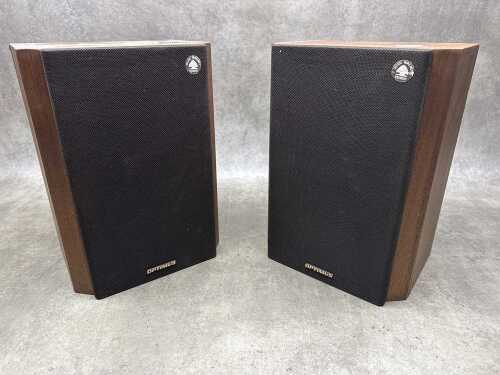 Pair of Optimus Pro-127 speakers