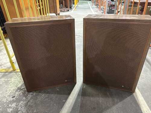Pair of Sunwood AX-122 2-way speakers