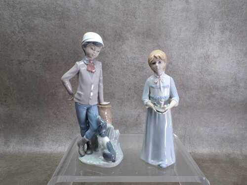 Two porcelain figures, including one Nao by LLadro.