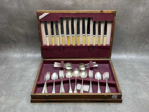 Vintage silver plated cutlery set for six