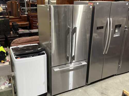 Fisher and Paykel 519L two-door fridge/freezer