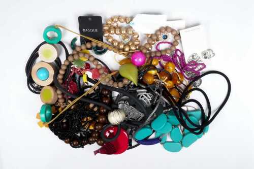A collection of costume jewellery