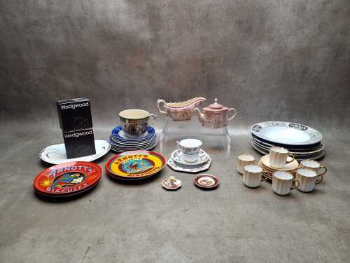 Assorted porcelain