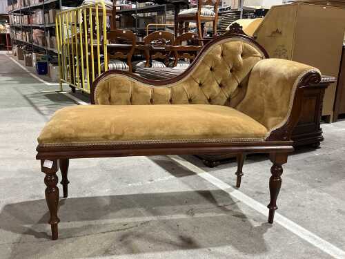 Vintage chaise lounge
