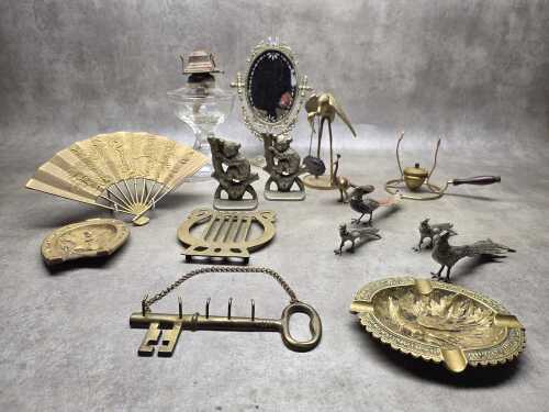 Assorted metalware