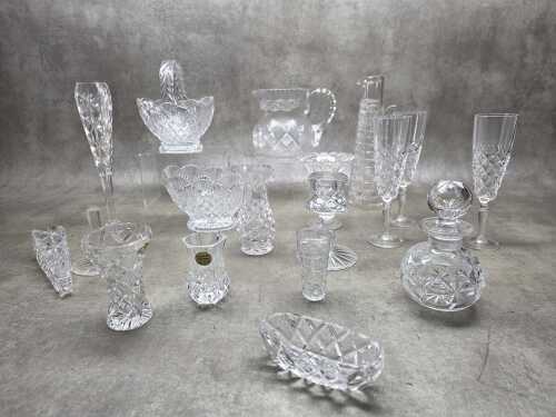 Assorted vintage crystalware