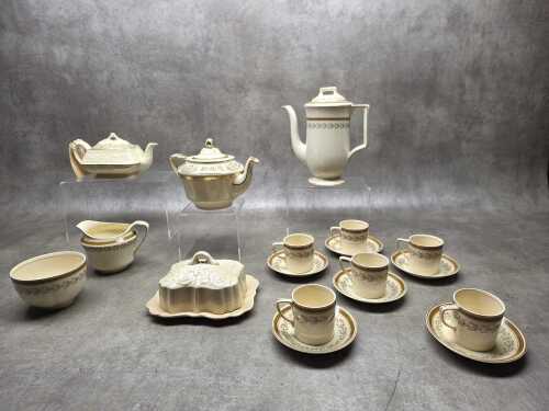 Assorted English ceramics