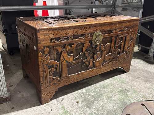 Chinese camphorwood chest