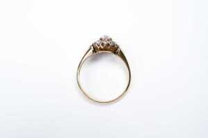An antique diamond ring in 15 carat yellow gold - 4