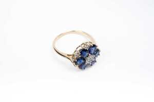 A sapphire and diamond ring in 14 carat yellow gold - 2
