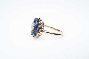 A sapphire and diamond ring in 14 carat yellow gold - 3
