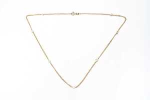 A diamond necklace in 18 carat yellow gold - 3