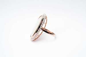 An opal and diamond ring in 14 carat rose gold - 2