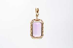A kunzite and diamond enhancer pendant in 14 carat yellow gold - 3