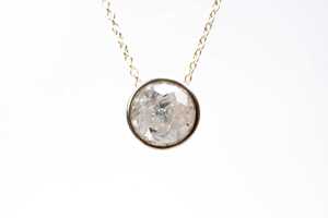 A diamond slider pendant on necklace in 14 carat yellow gold - 2