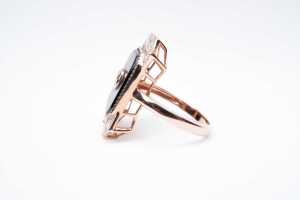 An onyx and diamond ring in 14 carat rose gold - 2
