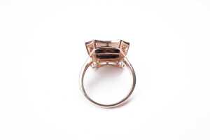 An onyx and diamond ring in 14 carat rose gold - 3