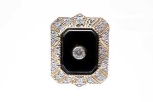 A pair of onyx and diamond earrings in 14 carat yellow gold - 2