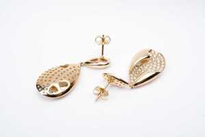 A pair of diamond drop earrings in 14 carat yellow gold - 4