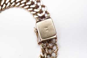 A fancy link bracelet in 14 carat yellow gold - 4