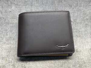 R.M. Williams bifold wallet - 2