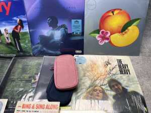 Group of vinyl records - 3