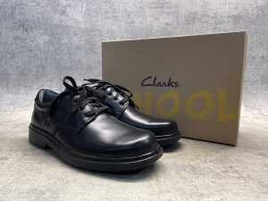Clarks School Daytona SNR INJ size UK 11.5