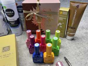 Group of beauty products - 4