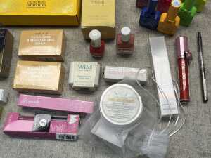 Group of beauty products - 6