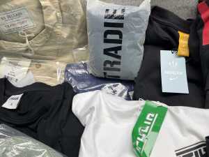 Group of Men's clothing size XL - 4