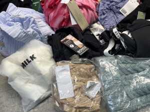 Group of Women's clothing size XL - 4