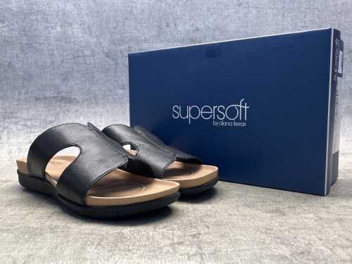 Supersoft Pariae sandals size US 8