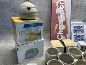 Group of homewares - 2
