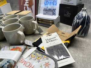 Group of homewares - 5
