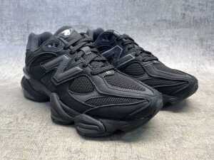 New Balance 9060 size US 7 - 3