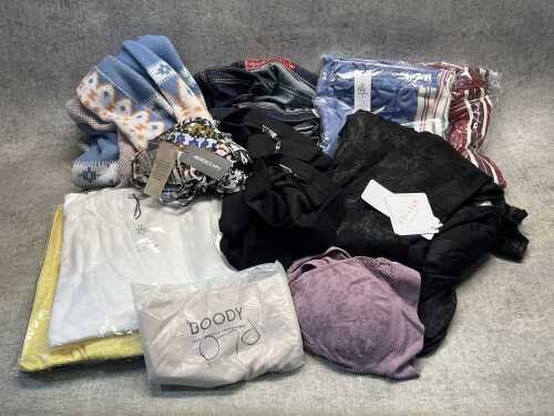 Group of Women's clothing size XXL