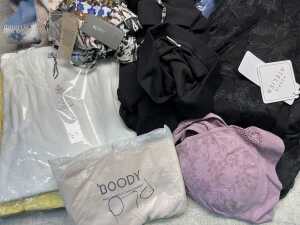 Group of Women's clothing size XXL - 4