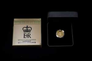 Longest Reigning Monarch 2015 $25 gold proof coin, 99.99% gold 1/4 oz - 3