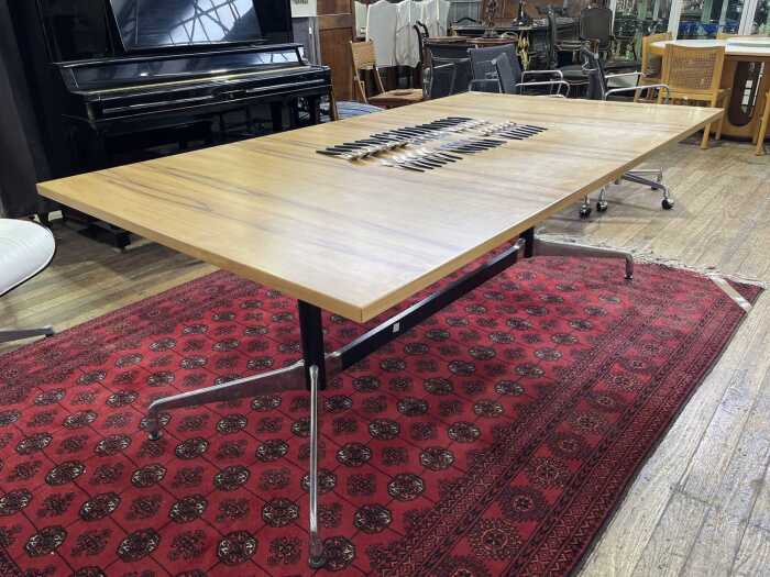 Charles and Ray Eames boardroom table