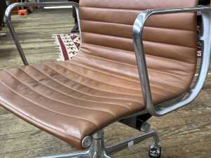 Charles and Ray Eames, Eames Office desk chair - 4
