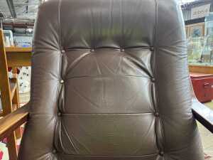 Pair of mid-century armchairs with matching footstools - 7